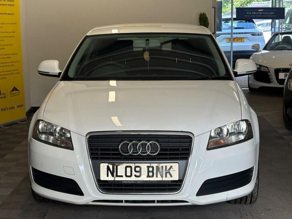 Audi A3 Hatchback 1.6 Technik Euro 4 200909 NL09BNK White #4