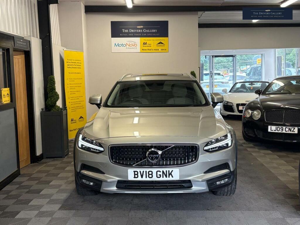 Volvo V90 Cross Country Estate 2.0 D4 Pro Awd Euro 6 Ss 2018 Gold #3