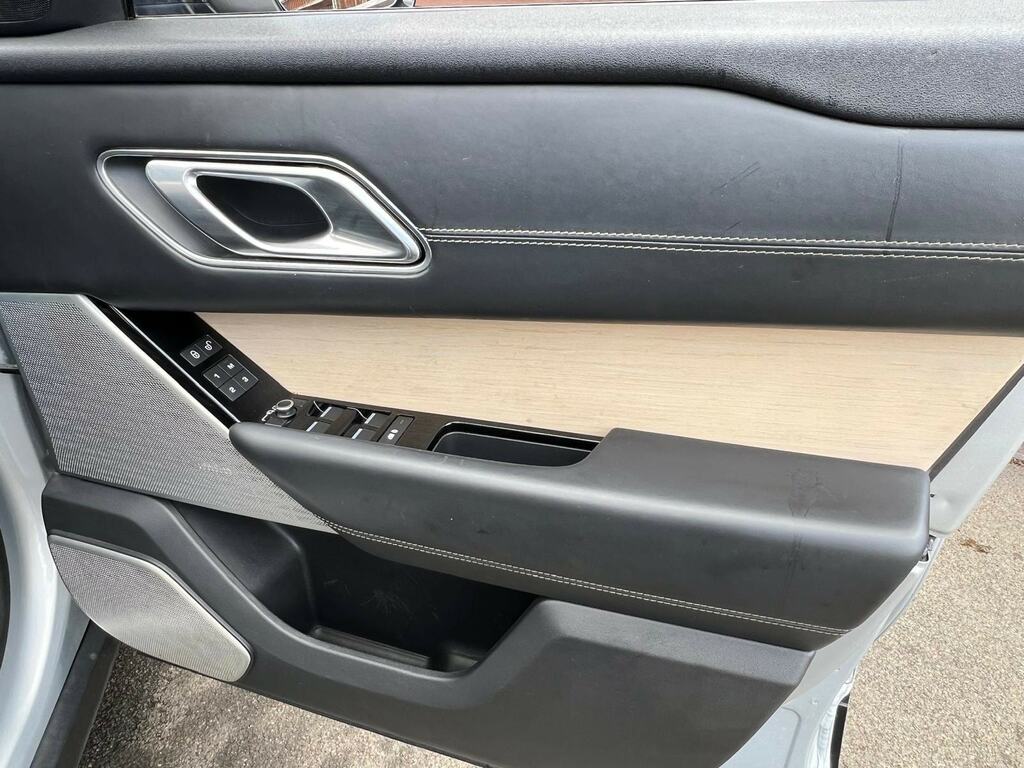 Land Rover Range Rover Velar R-dynamic S Black #19