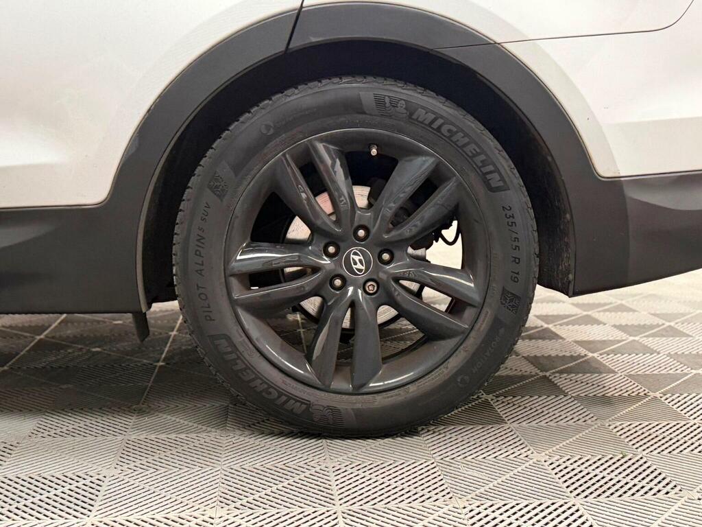 Hyundai Santa Fe   #23