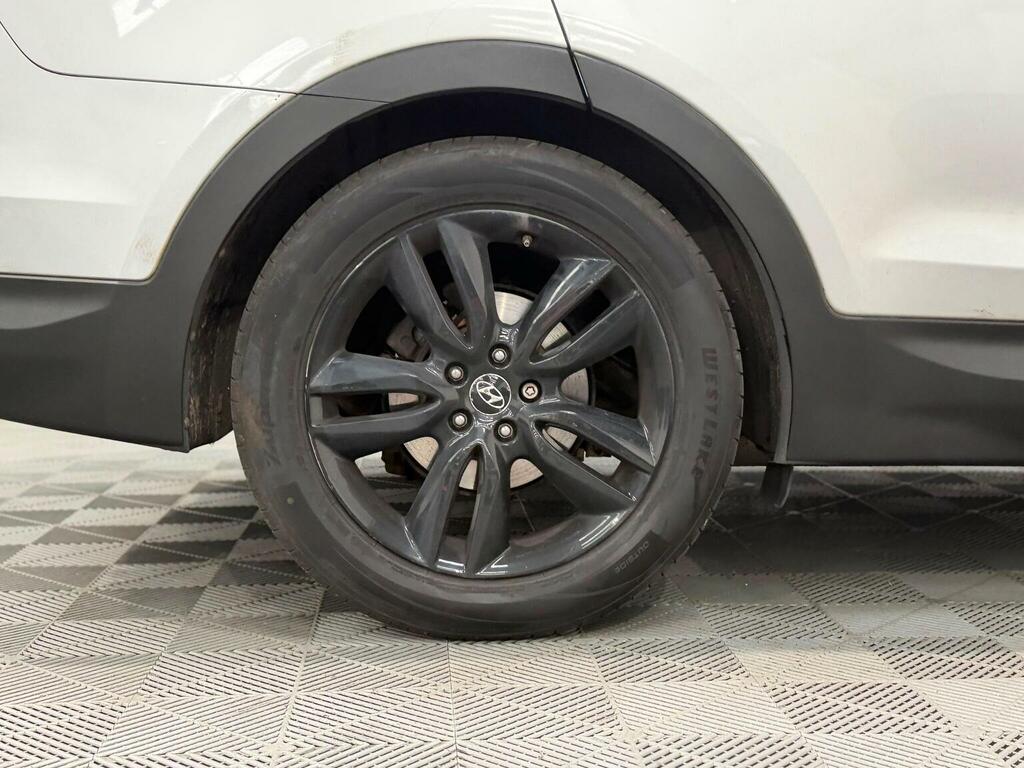 Hyundai Santa Fe   #25