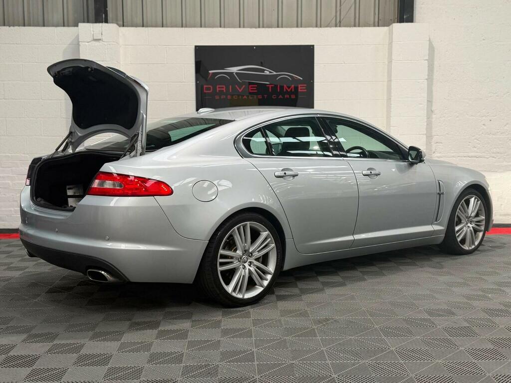 Jaguar XF Saloon Grey #10