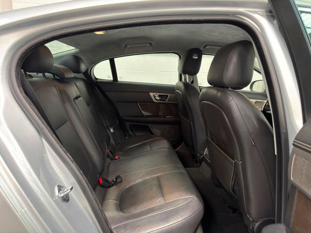 Jaguar XF Saloon Grey #14