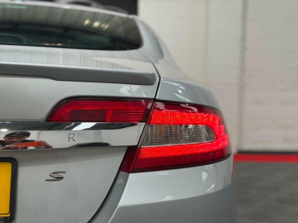 Jaguar XF Saloon Grey #43