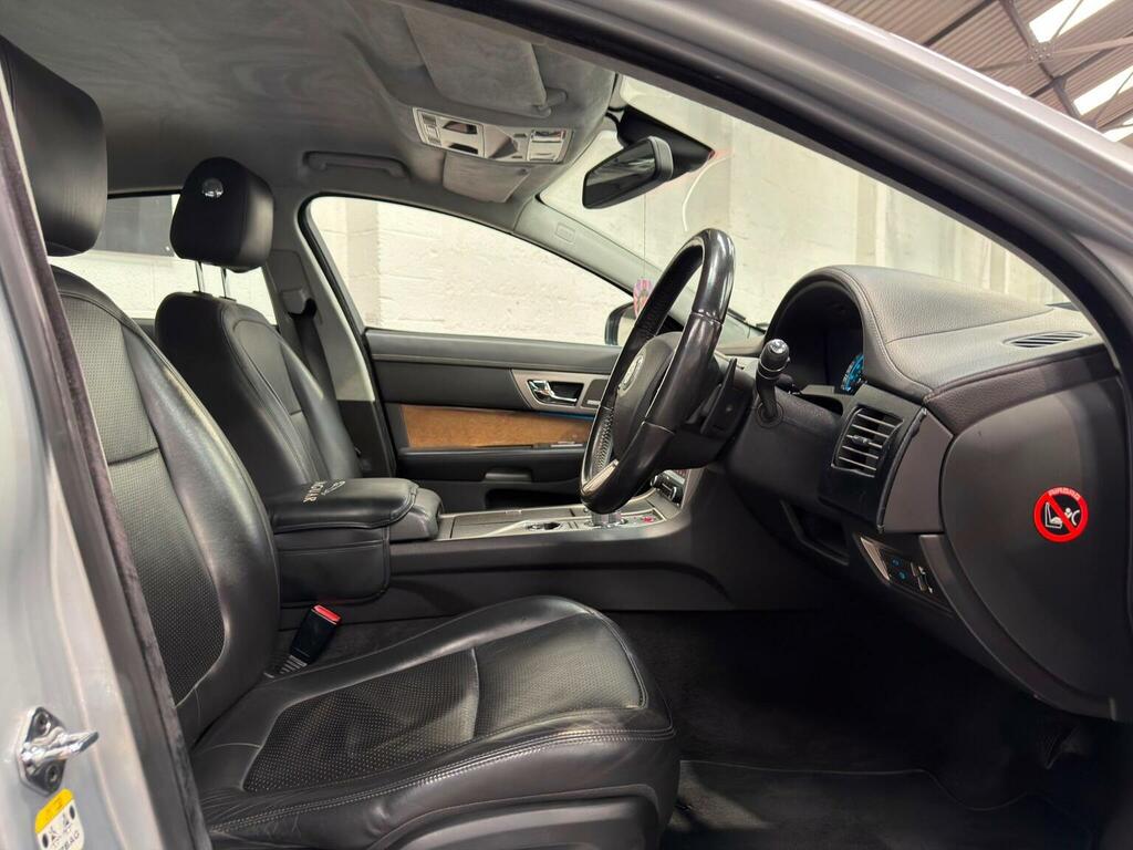 Jaguar XF Saloon Grey #13