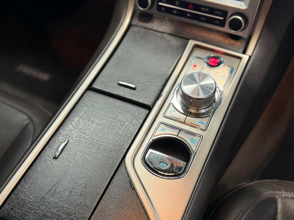 Jaguar XF Saloon Grey #21