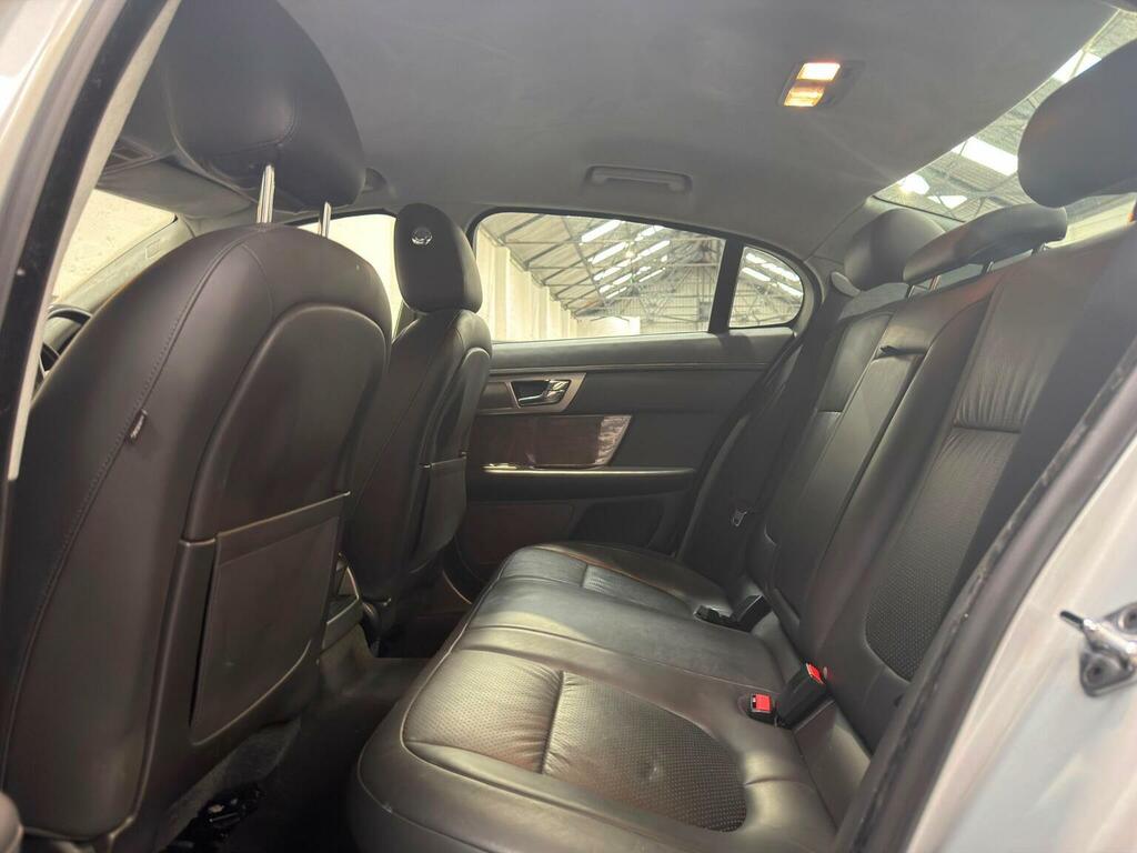 Jaguar XF Saloon Grey #17