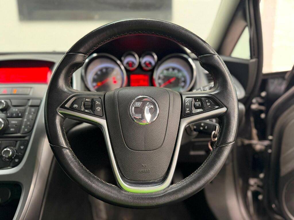 Vauxhall Astra GTC Gtc 2.0 Cdti 16V White #34