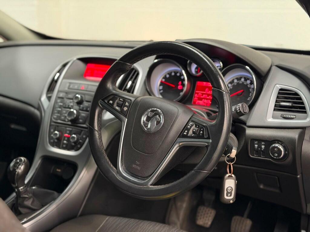 Vauxhall Astra GTC Gtc 2.0 Cdti 16V White #32