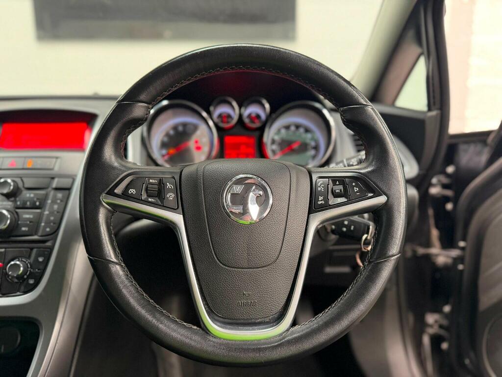 Vauxhall Astra GTC Gtc 2.0 Cdti 16V White #33