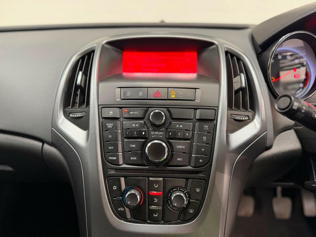 Vauxhall Astra GTC Gtc 2.0 Cdti 16V White #41