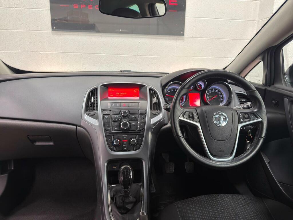 Vauxhall Astra GTC Gtc 2.0 Cdti 16V White #15