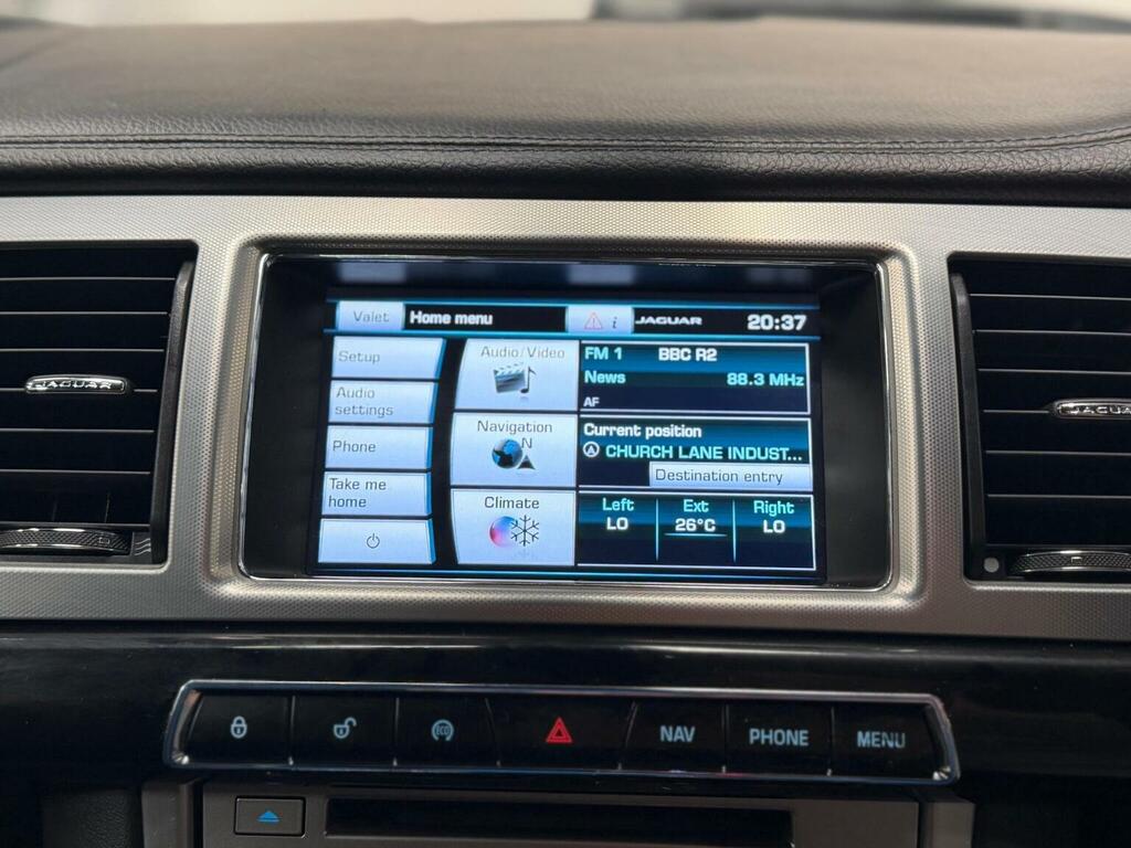 Jaguar XF Saloon Green #33