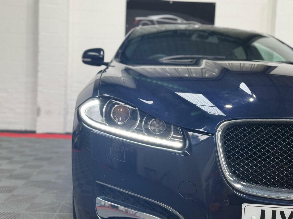 Jaguar XF Saloon Green #39