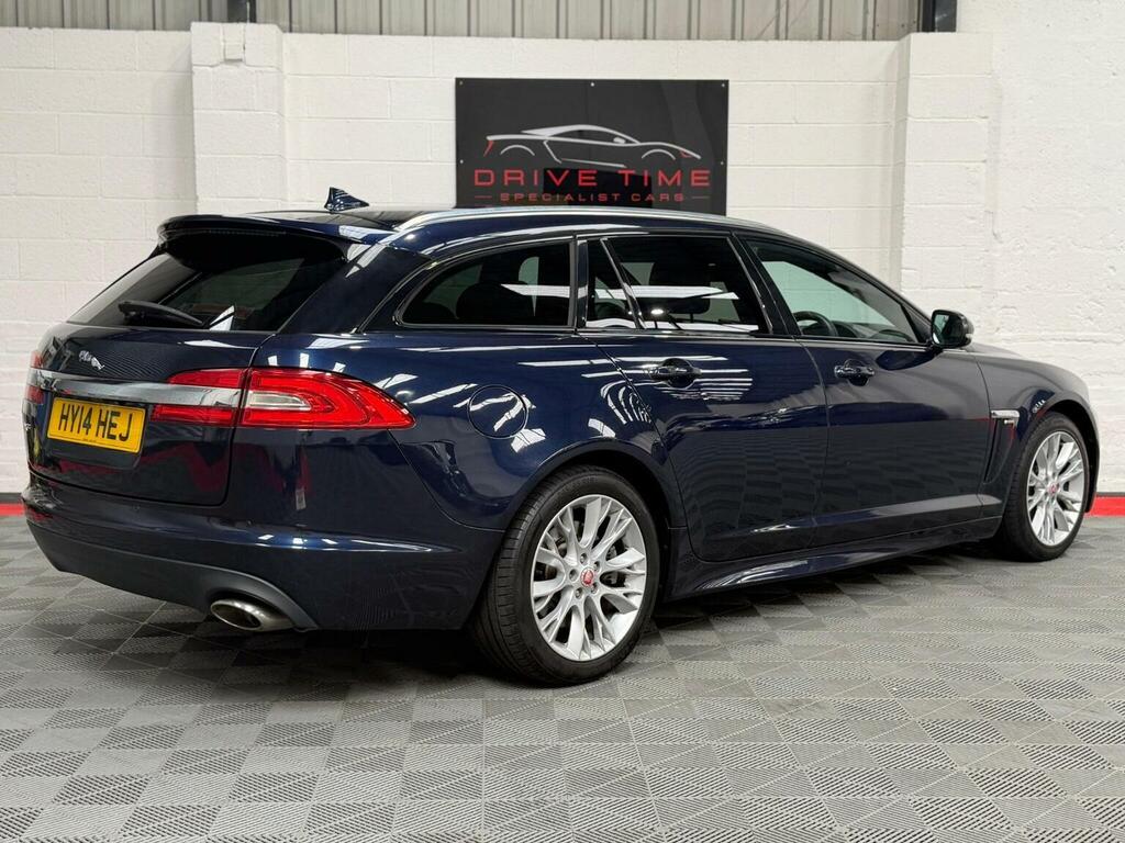 Jaguar XF Saloon Green #14