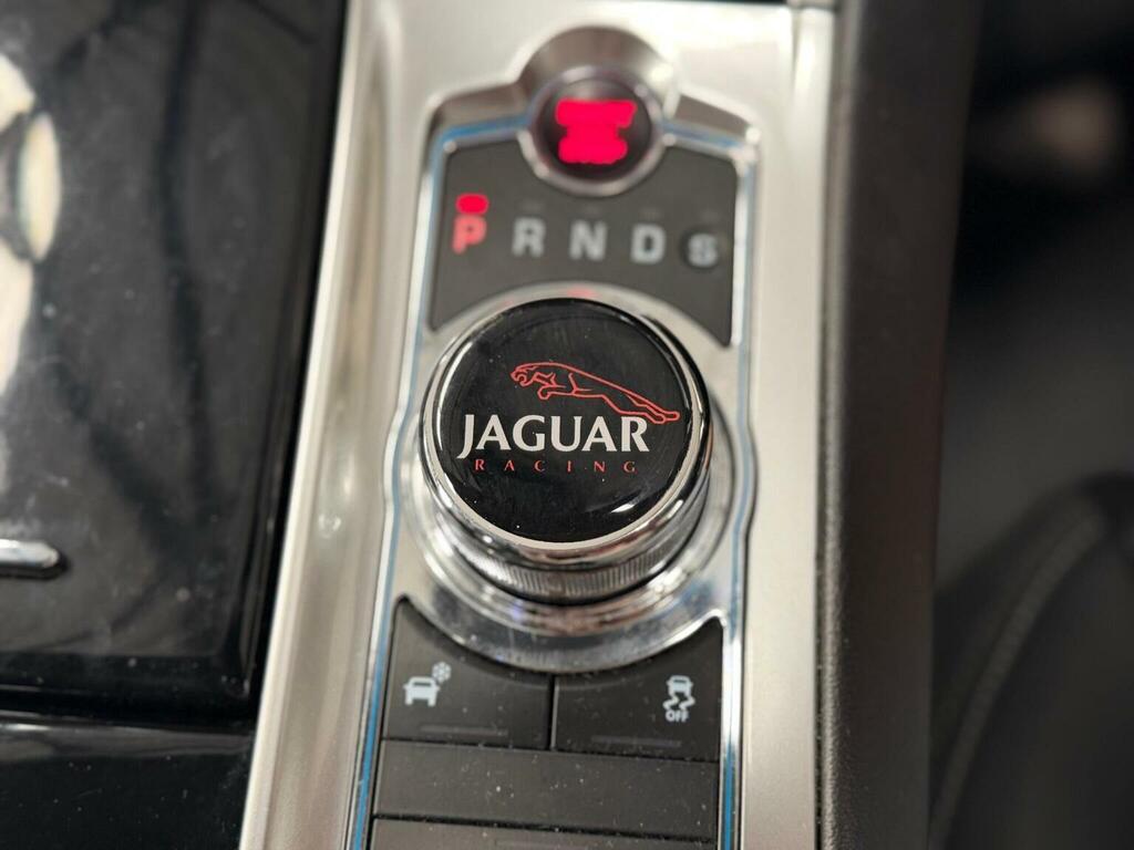 Jaguar XF Saloon Green #24