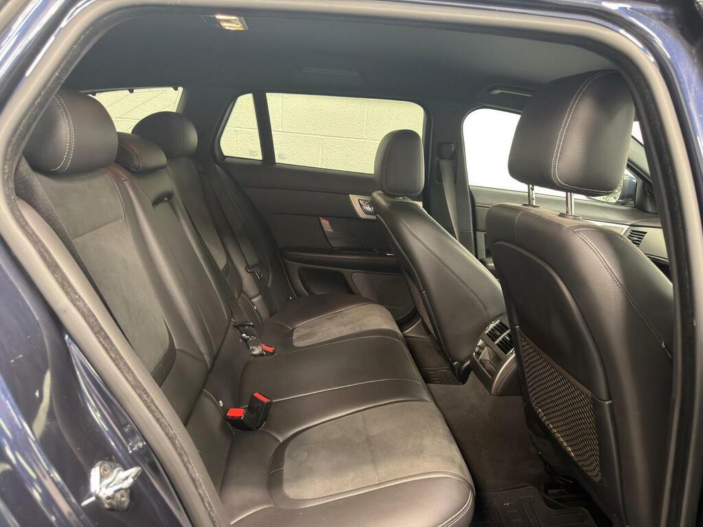 Jaguar XF Saloon Green #17