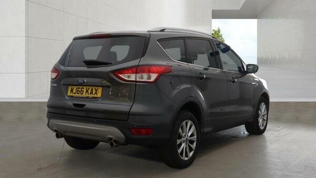 Ford Kuga 2.0 Tdci Titanium 2Wd Euro 6 Ss Grey #4