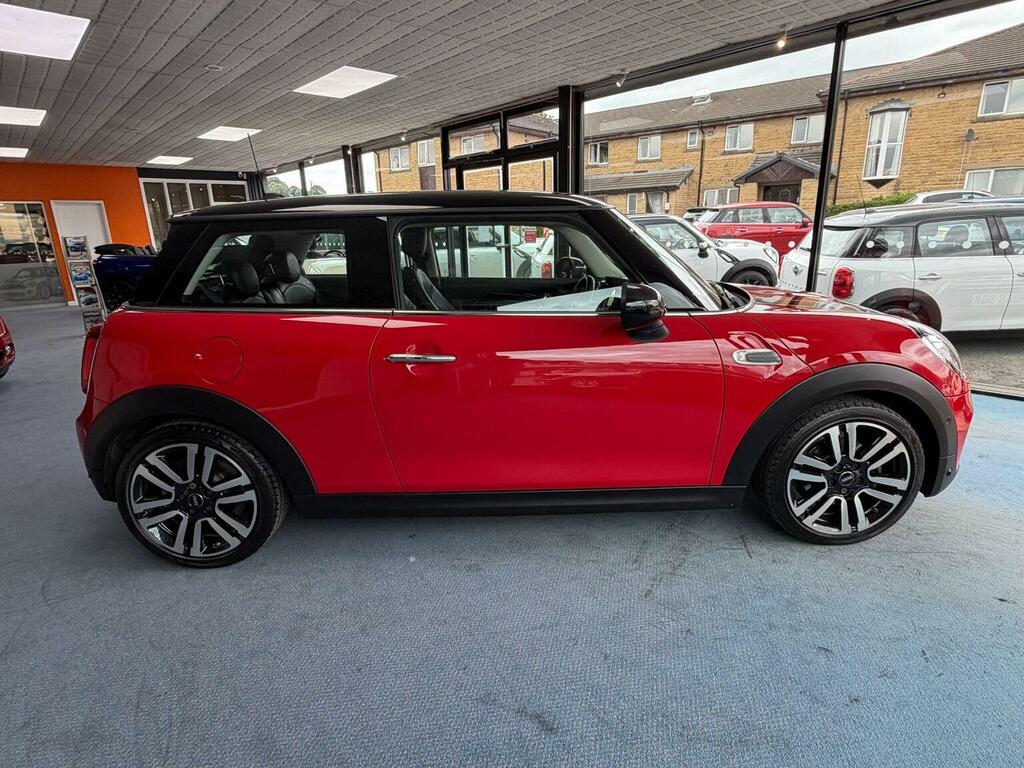 Mini Hatch Hatchback 1.5 Cooper Exclusive Euro 6 Ss 2 ND68SGX Red #2