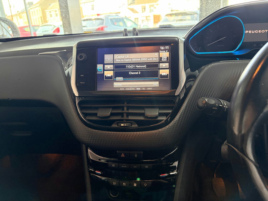 Peugeot 2008 1.6 Blue Hdi Ss Allure 100 Bhp Blue #12