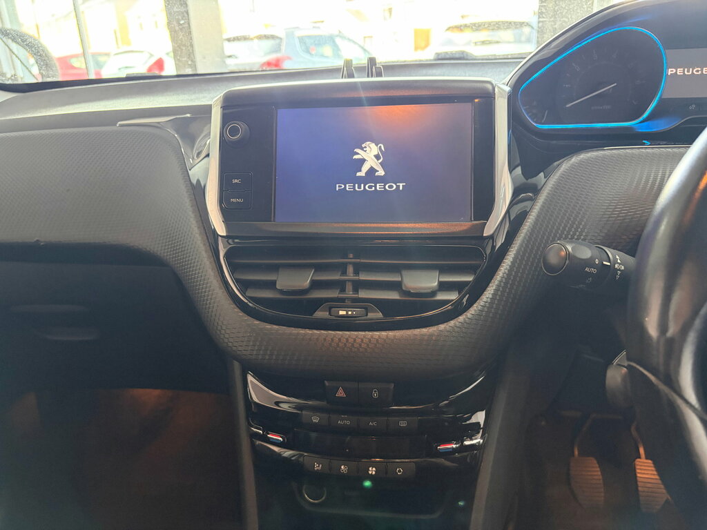 Peugeot 2008 1.6 Blue Hdi Ss Allure 100 Bhp Blue #11