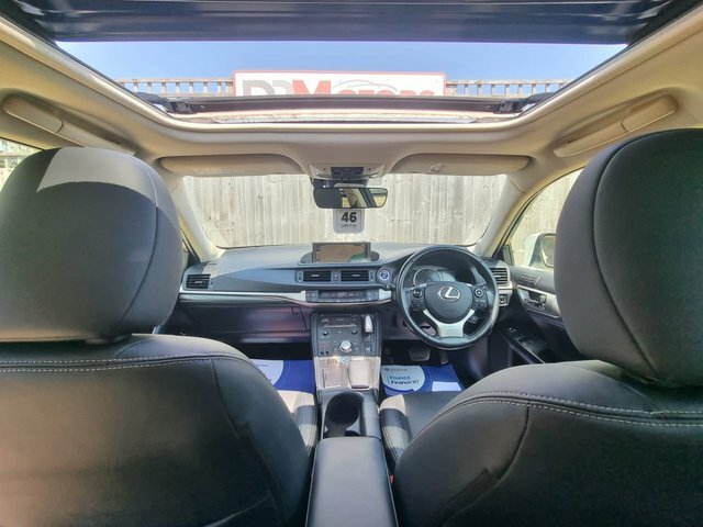 Lexus CT 1.8 200H Premier Hatchback Hybrid Cvt E VK67LKA White #5