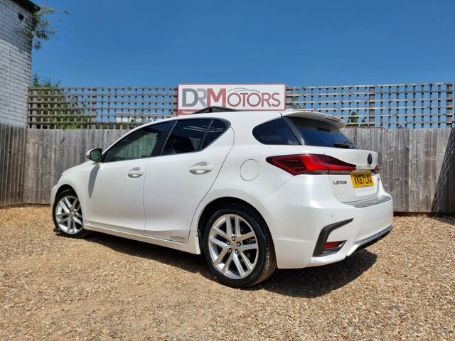 Lexus CT 1.8 200H Premier Hatchback Hybrid Cvt E VK67LKA White #4