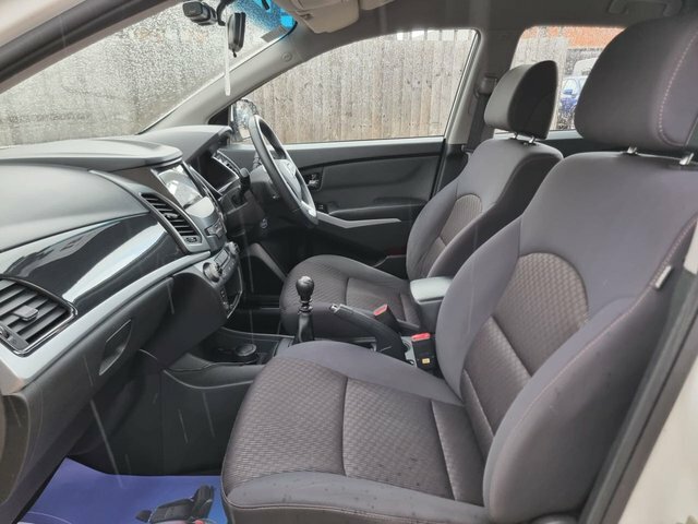 SsangYong Korando 2.2 Le White #10
