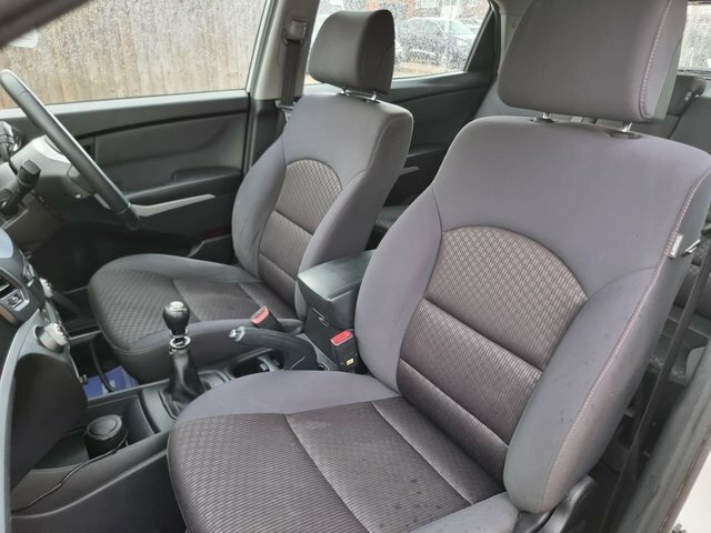 SsangYong Korando 2.2 Le White #14