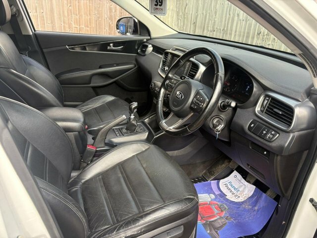 Kia Sorento  White #35