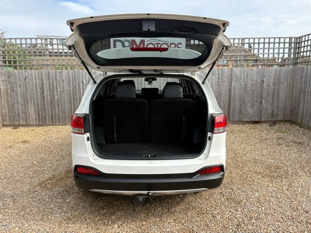 Kia Sorento  White #28