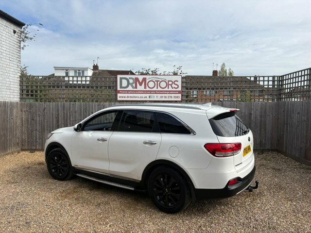 Kia Sorento  White #13