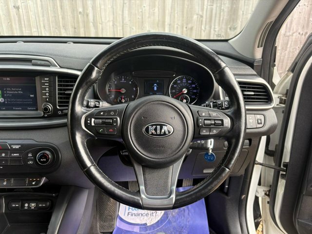 Kia Sorento  White #14