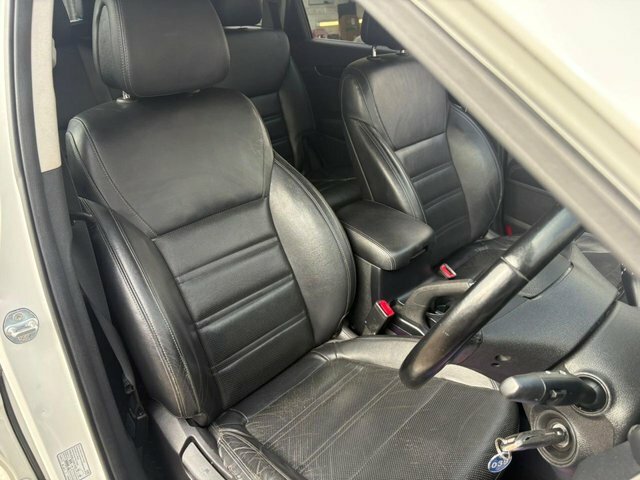 Kia Sorento  White #27