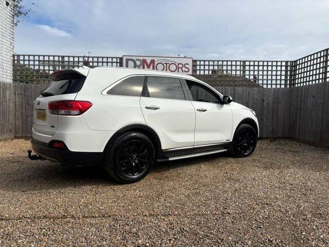 Kia Sorento  White #39