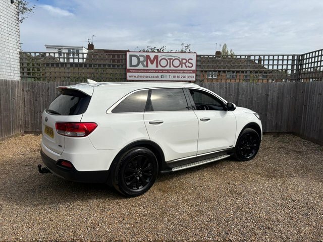 Kia Sorento  White #15