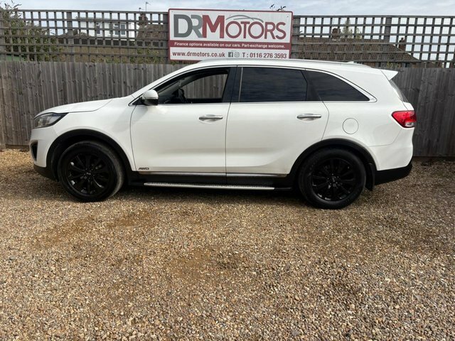 Kia Sorento  White #36