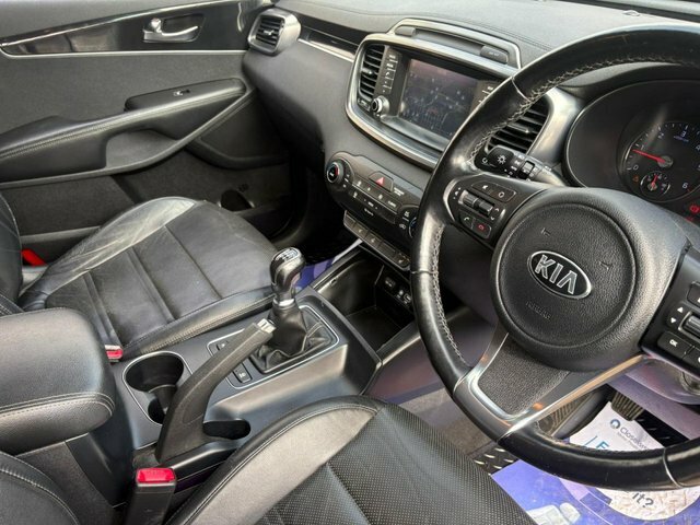 Kia Sorento  White #8