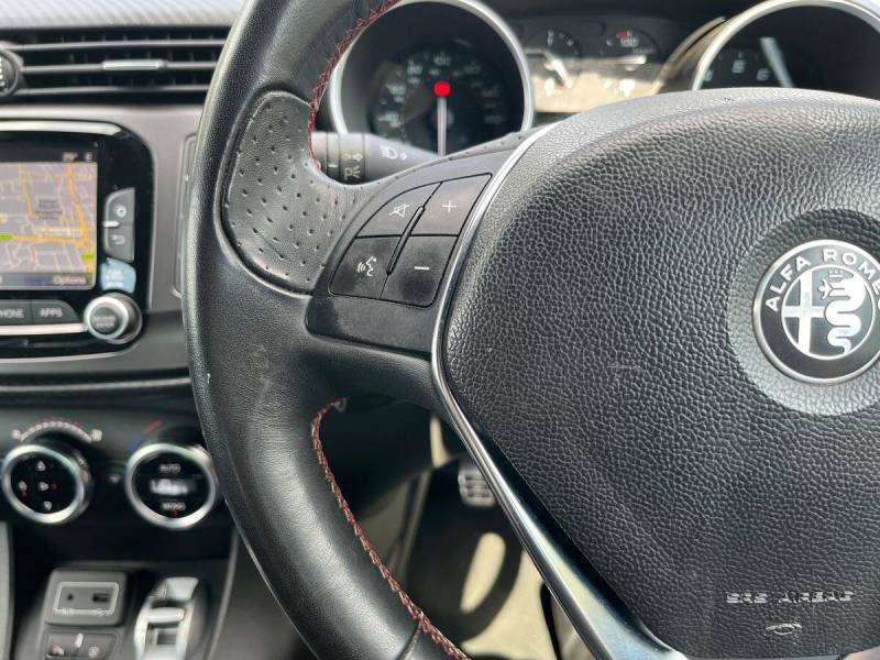 Alfa Romeo Giulietta 1.4 Tb Speciale Red #33