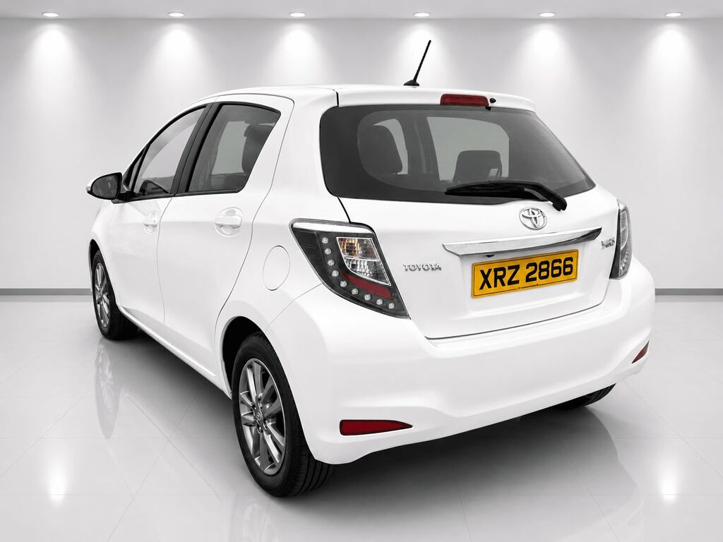 Toyota Yaris 1.3 Vvt-i Cvt XRZ2866 White #4