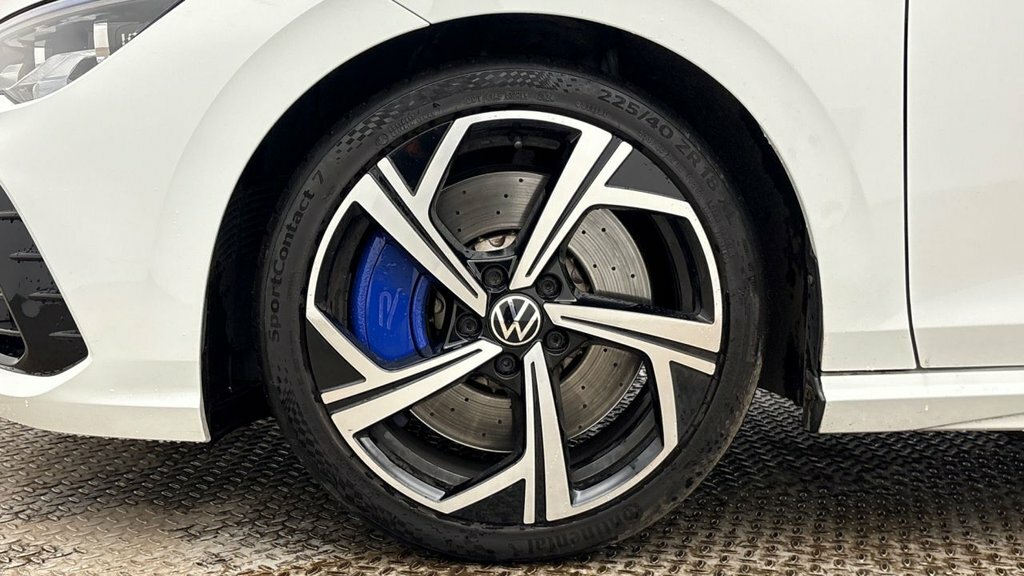 Volkswagen Golf 2L R KT22KFU White #4