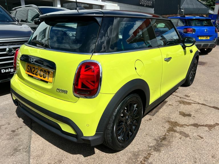 Mini Hatch Classic Yellow #3