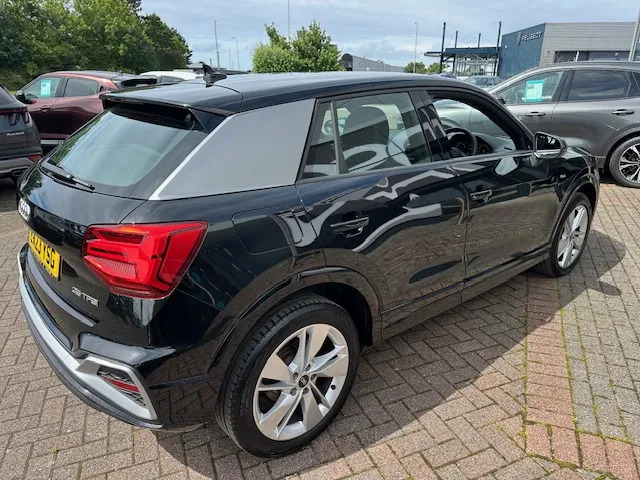 Audi Q2 35 Tfsi S Line S Tronic EA23YSG Black #5