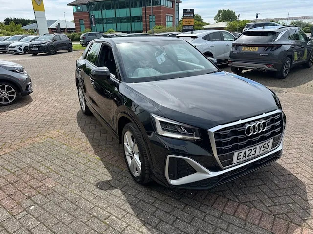 Audi Q2 35 Tfsi S Line S Tronic EA23YSG Black #4