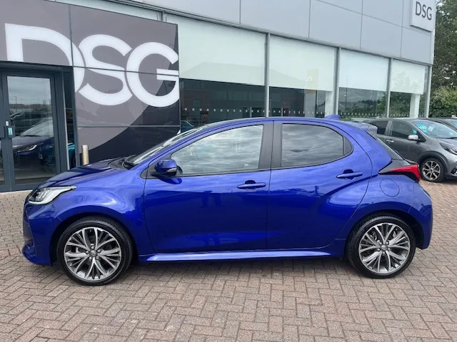 Toyota Yaris 1.5 Hybrid Excel Cvt PK24XGY Blue #2