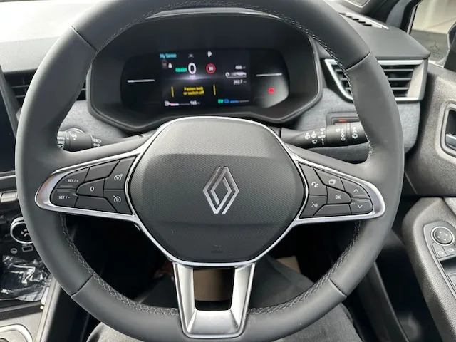 Renault Clio 1.6 E-tech Full Hybrid 145 Techno SM75EWC White #5