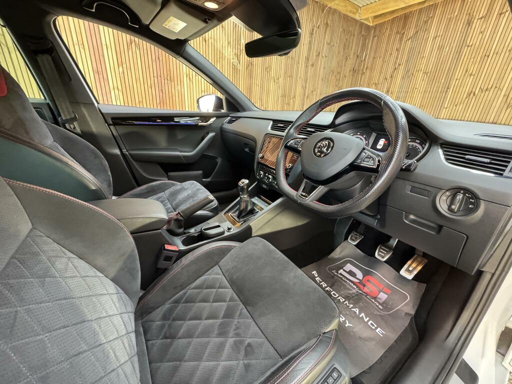 Skoda Octavia 2.0 Tsi 245 Vrs Red #20