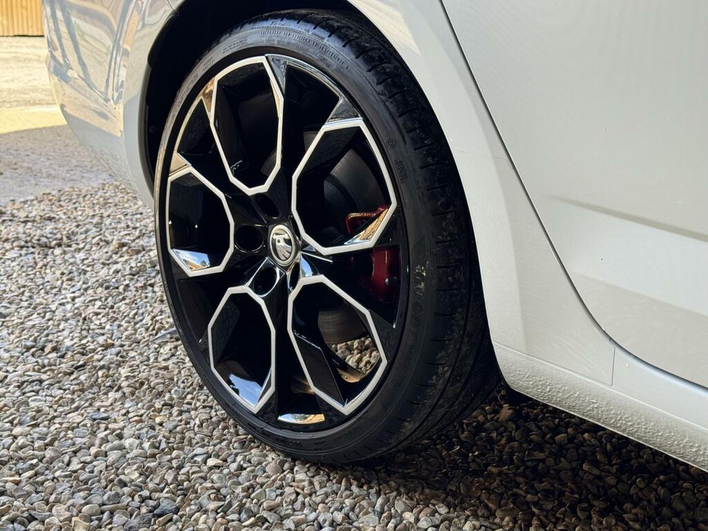 Skoda Octavia 2.0 Tsi 245 Vrs Red #12