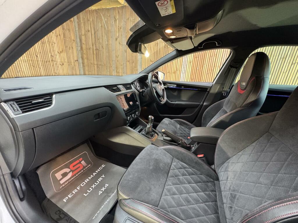 Skoda Octavia 2.0 Tsi 245 Vrs Red #27
