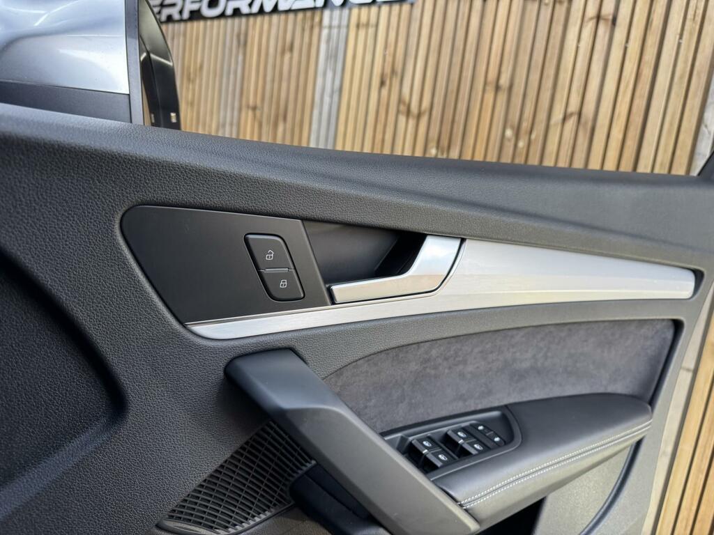Audi SQ5 Tfsi V6 Black #16